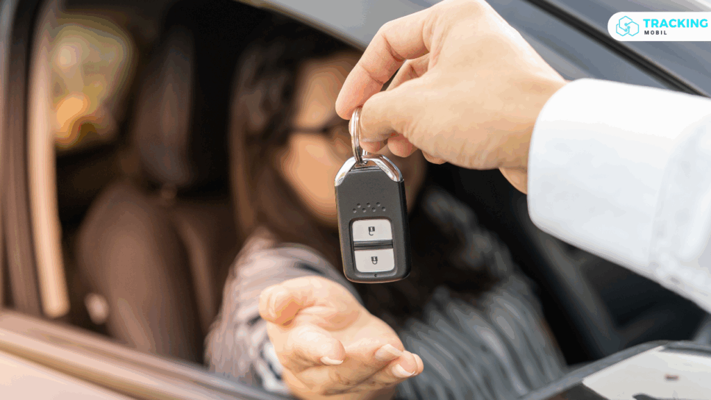 8 Monitoring Perilaku Pengemudi - GPS Tracking Mobil 8 Monitoring Perilaku Pengemudi
